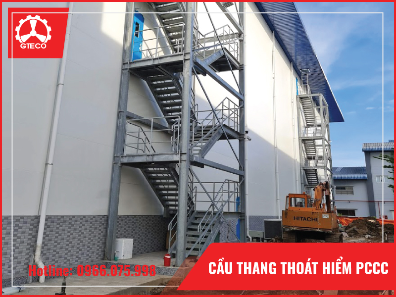 Cầu thang thoát hiểm PCCC