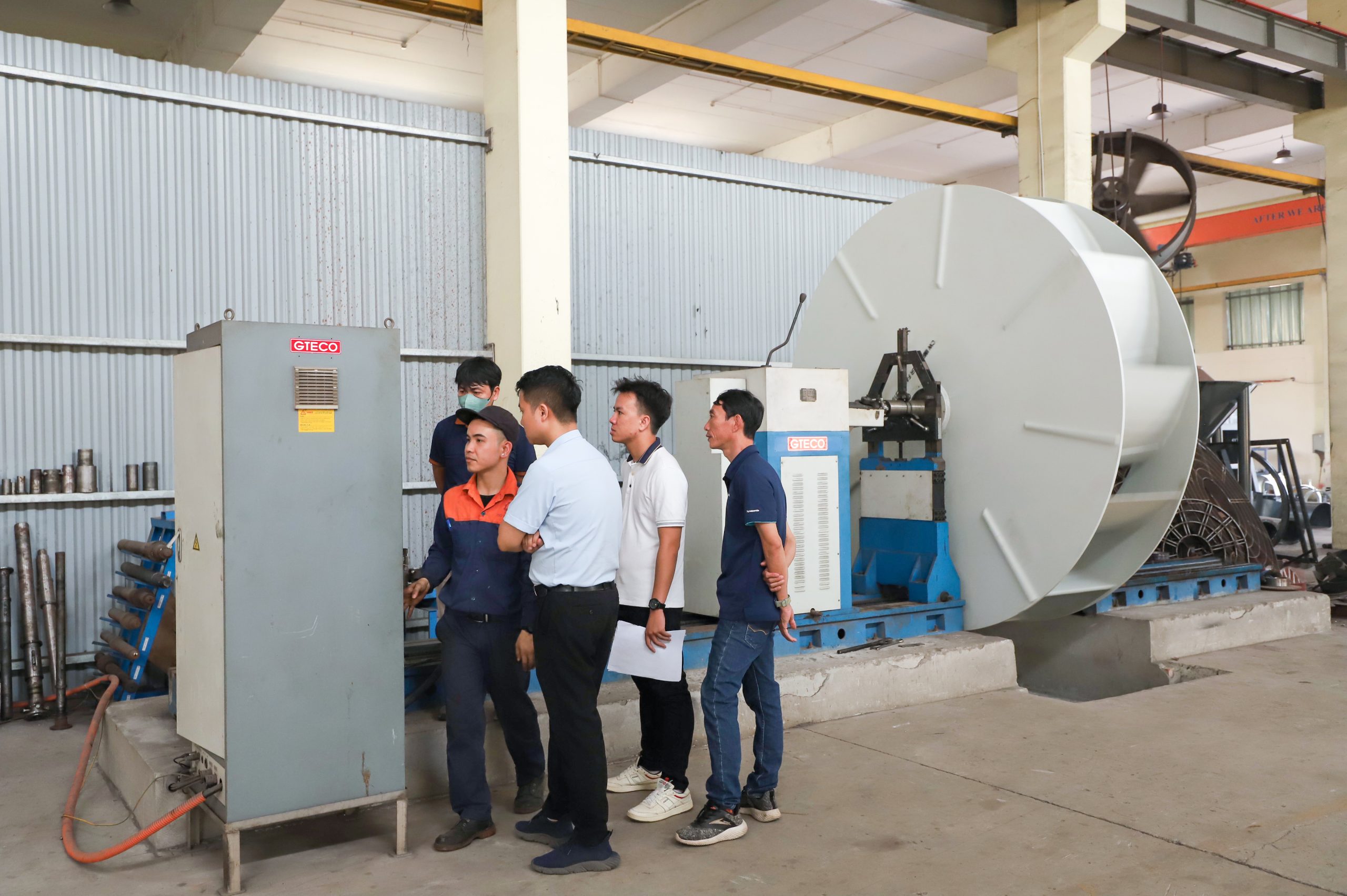Dịch Vụ Cân Bằng Động Cánh Quạt GTECO Giải Pháp Hoàn Hảo Cho Hệ Thống Quạt Công Nghiệp 1 Cân bằng động cánh quạt GTECO